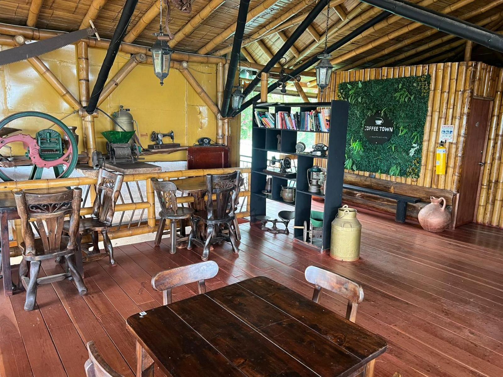 Eco La Selecta Pereira 3* Altagracia
